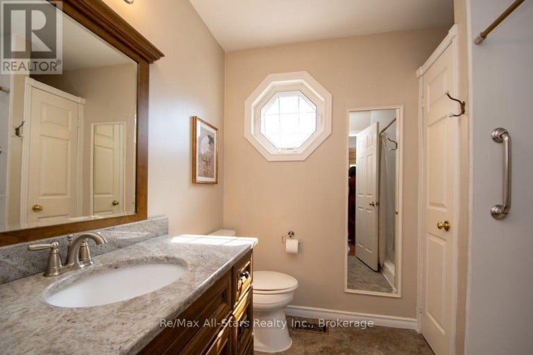 1118 HUNTINGTON CIRCLE, Peterborough (Otonabee Ward 1), Ontario, K9K2A8