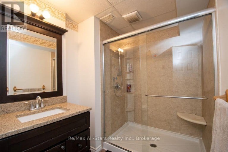 1118 HUNTINGTON CIRCLE, Peterborough (Otonabee Ward 1), Ontario, K9K2A8