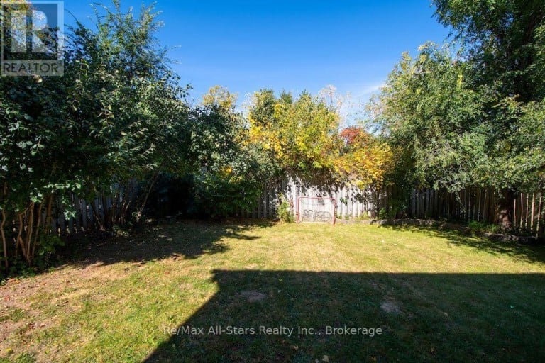 1118 HUNTINGTON CIRCLE, Peterborough (Otonabee Ward 1), Ontario, K9K2A8