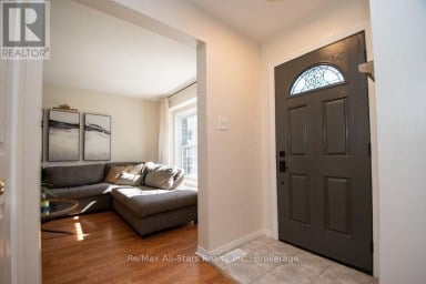1118 HUNTINGTON CIRCLE Peterborough (Otonabee Ward 1) Ontario photo 5