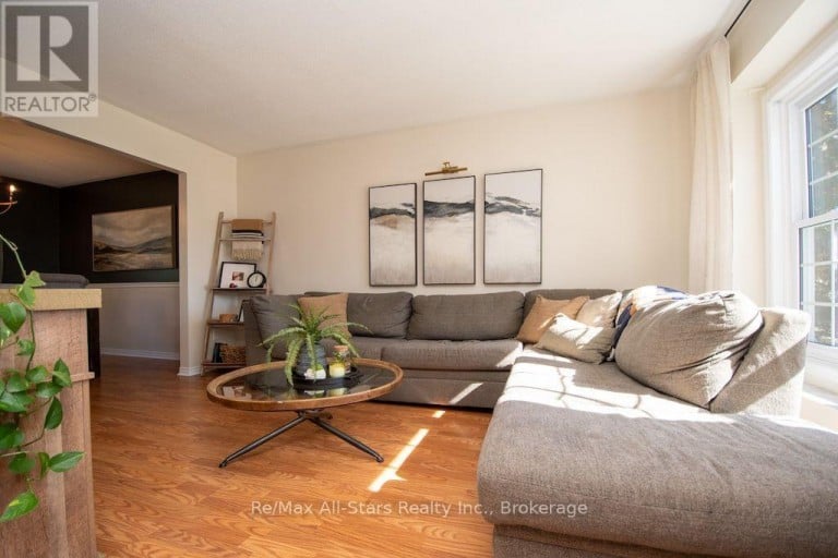 1118 HUNTINGTON CIRCLE, Peterborough (Otonabee Ward 1), Ontario, K9K2A8