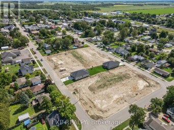 409 ONTARIO STREET Warwick (Watford) Ontario photo 2