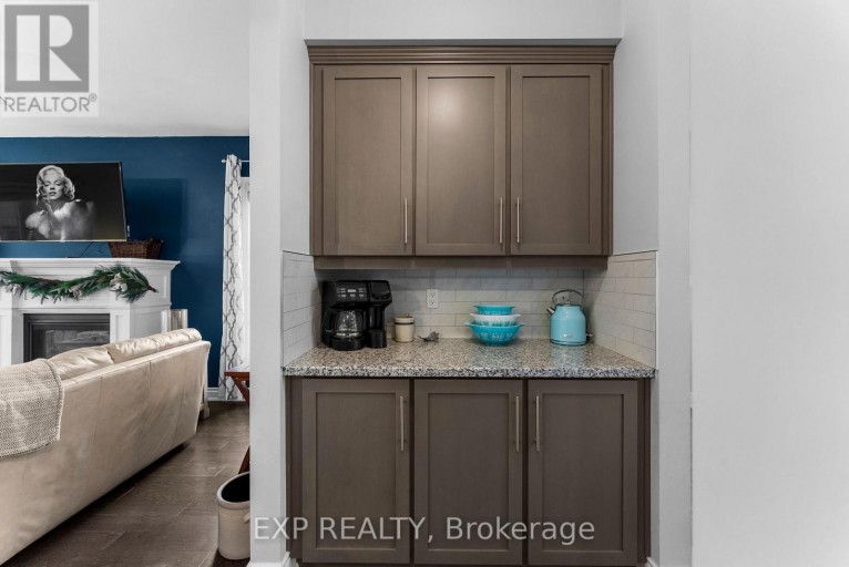 7 VITA STEPHANIE COURT, Georgina (Sutton & Jackson's Point), Ontario, L0E1R0