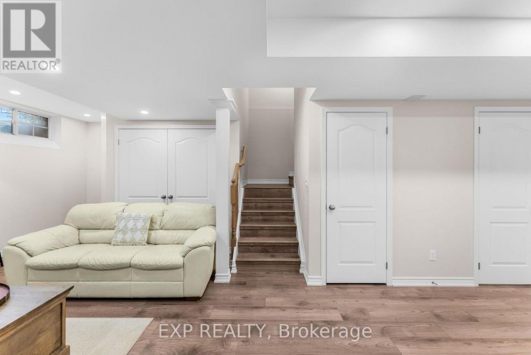 7 VITA STEPHANIE COURT, Georgina (Sutton & Jackson's Point), Ontario, L0E1R0