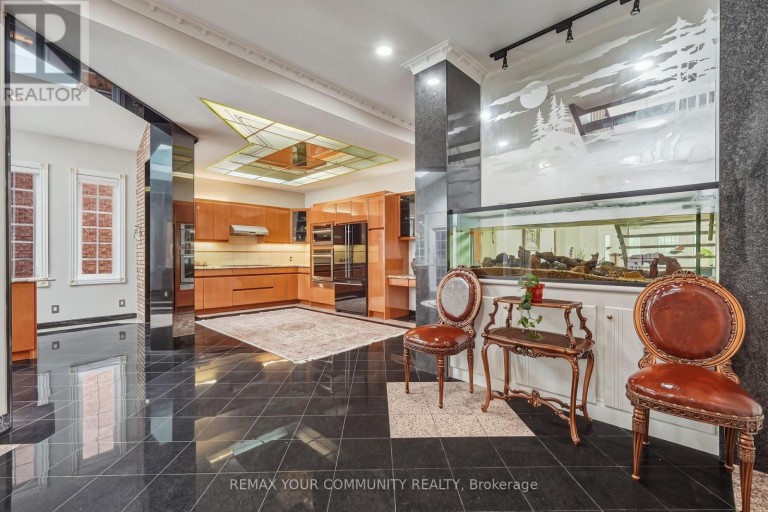 176 OLD SURREY LANE, Richmond Hill (South Richvale), Ontario, L4C7E5