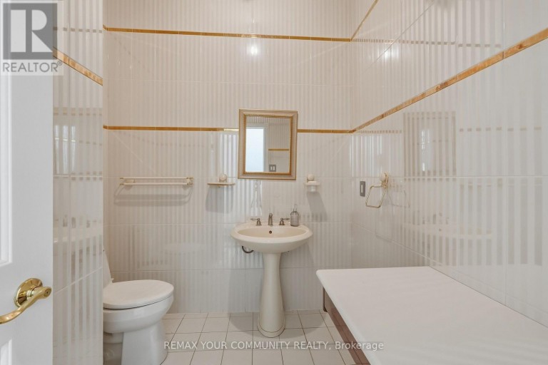 176 OLD SURREY LANE, Richmond Hill (South Richvale), Ontario, L4C7E5