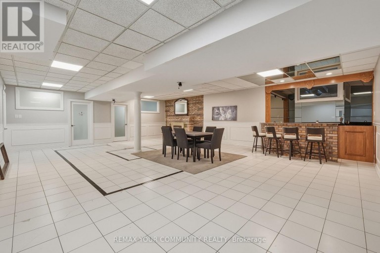 176 OLD SURREY LANE, Richmond Hill (South Richvale), Ontario, L4C7E5