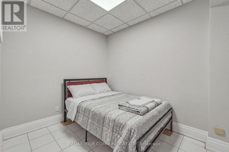 176 OLD SURREY LANE, Richmond Hill (South Richvale), Ontario, L4C7E5