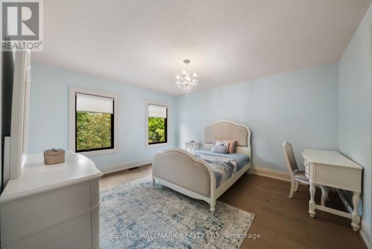 54 THEOBALDS CIRCLE, Richmond Hill (Mill Pond), Ontario, L4C9C9
