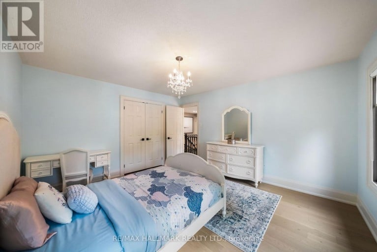 54 THEOBALDS CIRCLE, Richmond Hill (Mill Pond), Ontario, L4C9C9