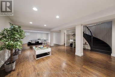 54 THEOBALDS CIRCLE Richmond Hill (Mill Pond) Ontario photo 32