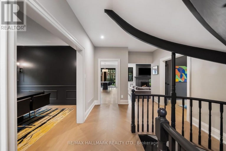54 THEOBALDS CIRCLE, Richmond Hill (Mill Pond), Ontario, L4C9C9