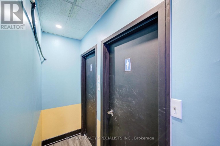 1935 WESTON ROAD, Toronto (Weston), Ontario, M9N1W7