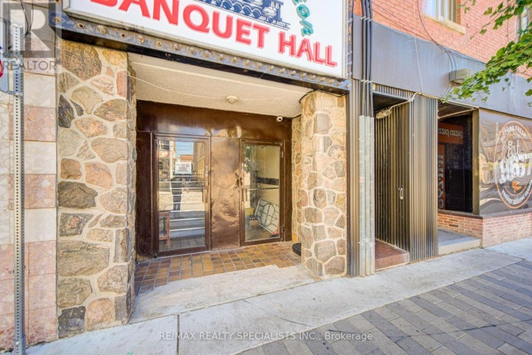 1935 WESTON ROAD, Toronto (Weston), Ontario, M9N1W7