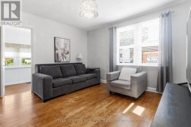 27 DENGATE CRESCENT London East (East P) Ontario photo 12