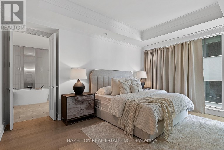 1402 - 206 BLOOR STREET W, Toronto (Annex), Ontario, M5S1T8