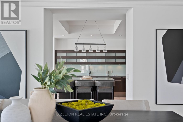 1402 - 206 BLOOR STREET W, Toronto (Annex), Ontario, M5S1T8