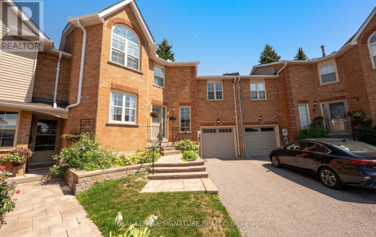 412 BUTLER COURT, Aurora (Aurora Village), Ontario, L4G6G8