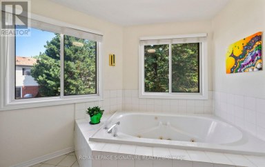 412 BUTLER COURT Aurora (Aurora Village) Ontario photo 22
