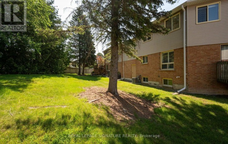 412 BUTLER COURT, Aurora (Aurora Village), Ontario, L4G6G8