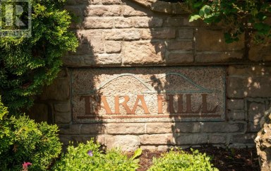 412 BUTLER COURT Aurora (Aurora Village) Ontario photo 4