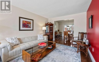 412 BUTLER COURT Aurora (Aurora Village) Ontario photo 6