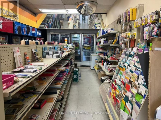 4 - 235 DIXON ROAD, Toronto (Kingsview Village-The Westway), Ontario, M9P2M5
