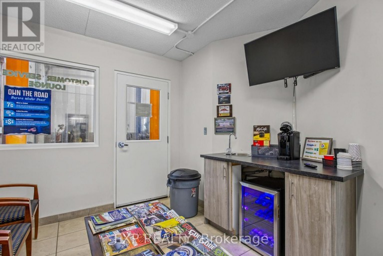 4735 KING STREET E, Lincoln (Beamsville), Ontario, L3J1E9