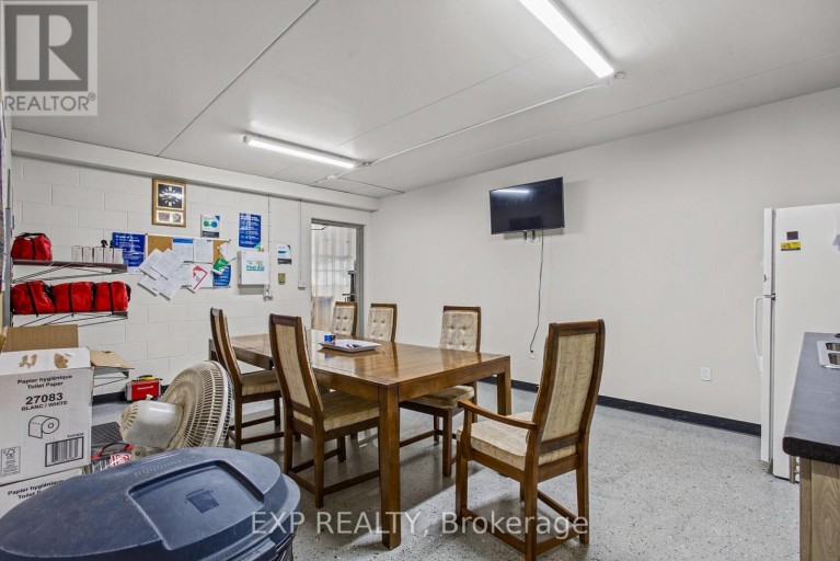 4735 KING STREET E, Lincoln (Beamsville), Ontario, L3J1E9