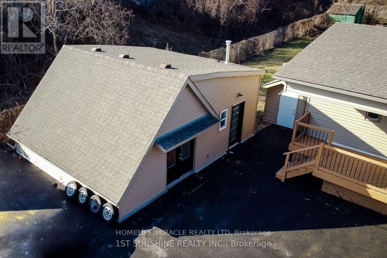 184 BEACH BOULEVARD, Hamilton (Hamilton Beach), Ontario, L8H6V9
