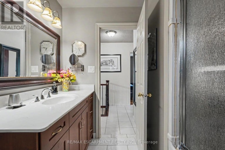 306 TEMPLEMEAD DRIVE, Hamilton (Templemead), Ontario, L8W3H7
