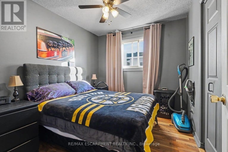 306 TEMPLEMEAD DRIVE, Hamilton (Templemead), Ontario, L8W3H7