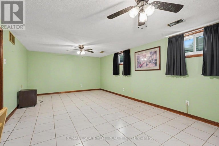306 TEMPLEMEAD DRIVE, Hamilton (Templemead), Ontario, L8W3H7