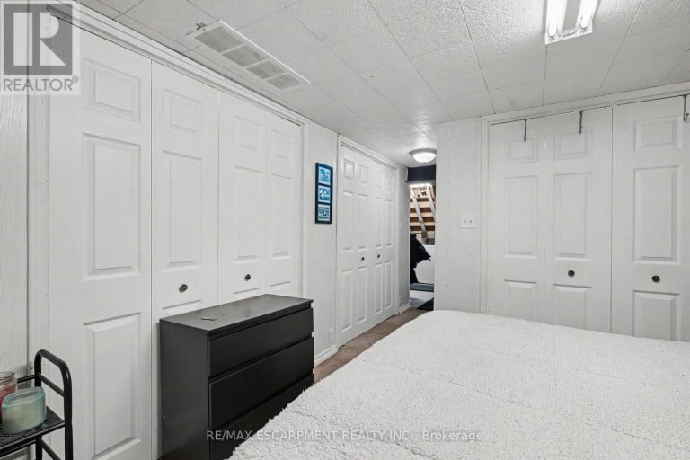 306 TEMPLEMEAD DRIVE, Hamilton (Templemead), Ontario, L8W3H7
