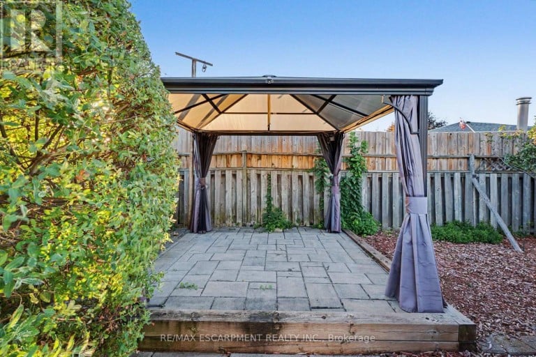 306 TEMPLEMEAD DRIVE, Hamilton (Templemead), Ontario, L8W3H7