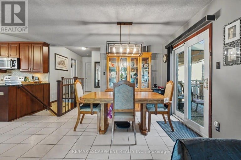306 TEMPLEMEAD DRIVE, Hamilton (Templemead), Ontario, L8W3H7