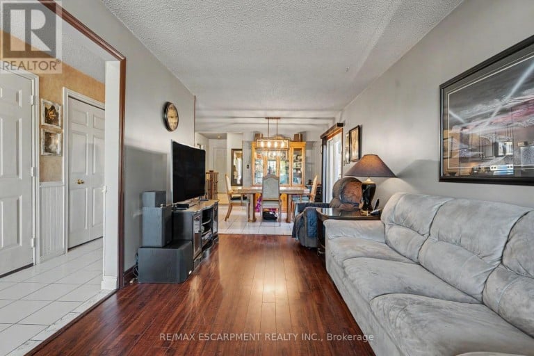 306 TEMPLEMEAD DRIVE, Hamilton (Templemead), Ontario, L8W3H7