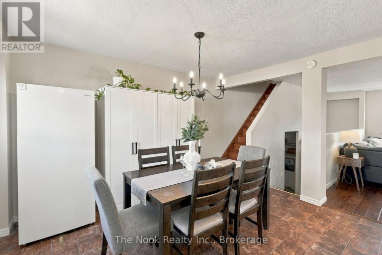 49 - 966 ADELAIDE AVENUE E, Oshawa (Eastdale), Ontario, L1K1L2