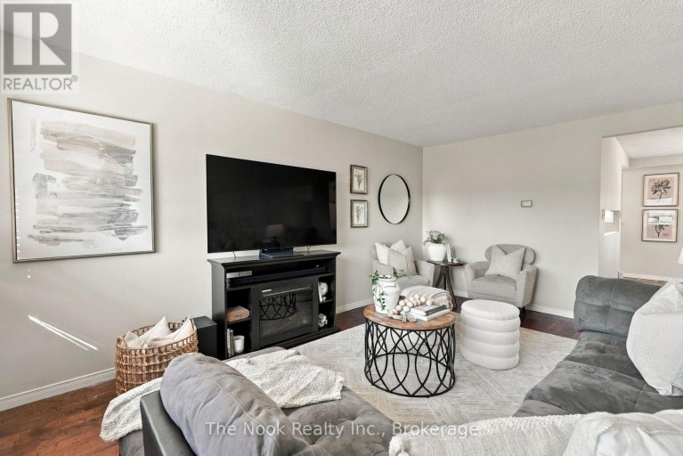 49 - 966 ADELAIDE AVENUE E, Oshawa (Eastdale), Ontario, L1K1L2