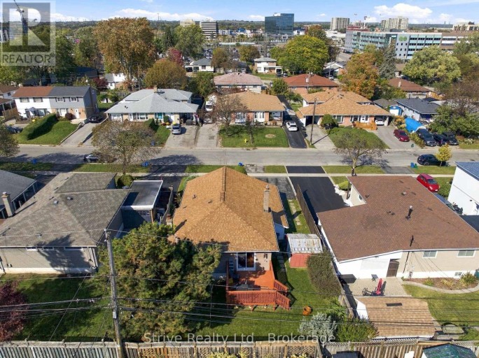 1329 TATRA DRIVE, Pickering (Bay Ridges), Ontario, L1W1K5