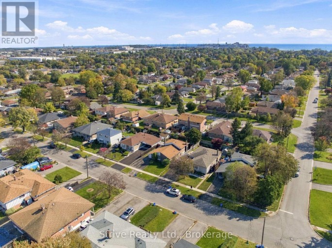 1329 TATRA DRIVE, Pickering (Bay Ridges), Ontario, L1W1K5