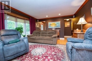 690 POST ROAD Kawartha Lakes (Ops) Ontario photo 10