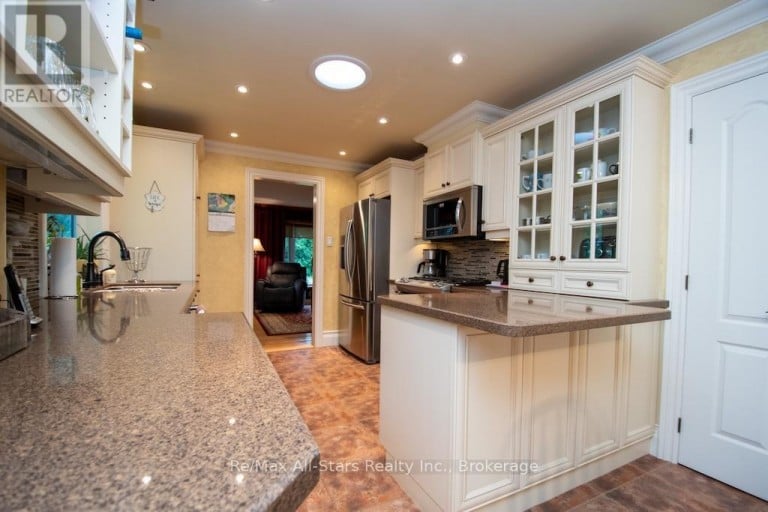690 POST ROAD, Kawartha Lakes (Ops), Ontario, K0L2X0