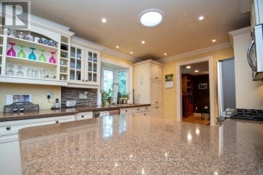 690 POST ROAD Kawartha Lakes (Ops) Ontario photo 17