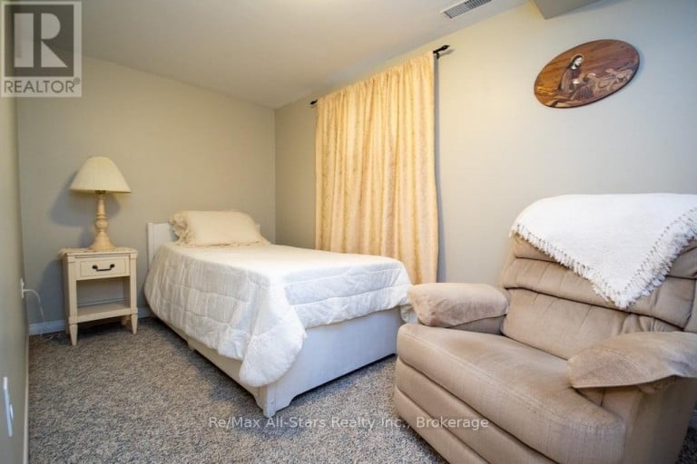 690 POST ROAD, Kawartha Lakes (Ops), Ontario, K0L2X0