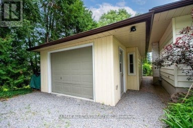 690 POST ROAD Kawartha Lakes (Ops) Ontario photo 3