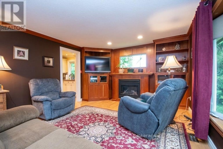 690 POST ROAD, Kawartha Lakes (Ops), Ontario, K0L2X0