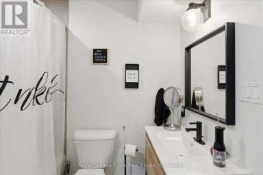 956 WELLER STREET Peterborough (Monaghan Ward 2) Ontario photo 25