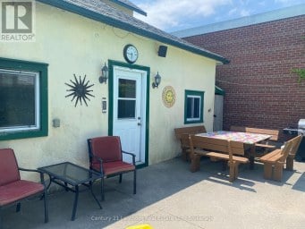 282-284 & 286 WELLINGTON MAIN STREET Prince Edward County (Hillier) Ontario photo 46
