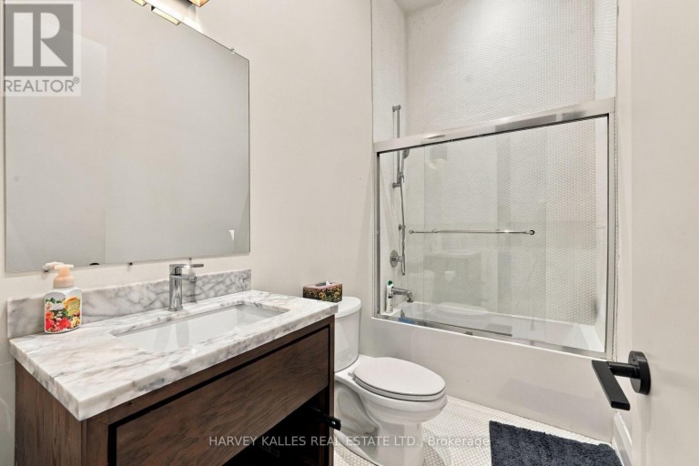 57 ROSENEATH GARDENS, Toronto (Oakwood Village), Ontario, M6C3X5